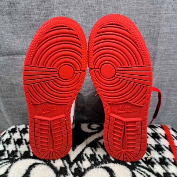 %Size 6.5Y Nike Boys Air Jordan 1 High OG Red White AJ27